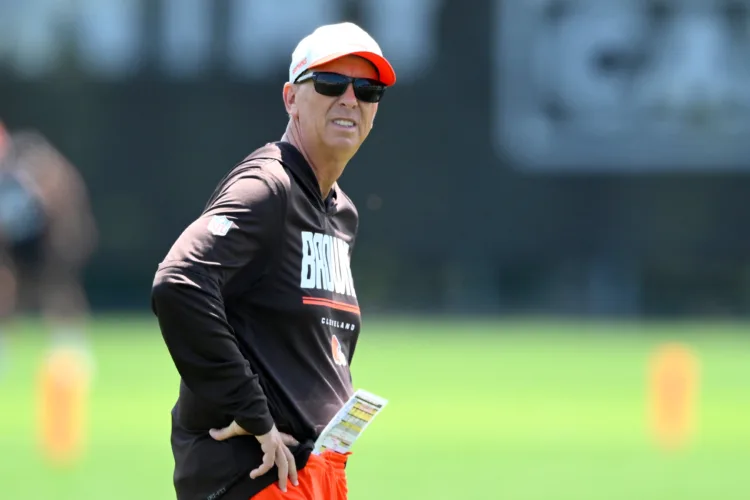 Browns double down on secondary after reaching extensions